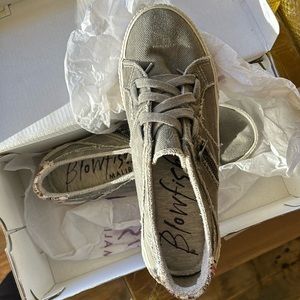 Blowfish Malibu sneaker grey tennis shoes